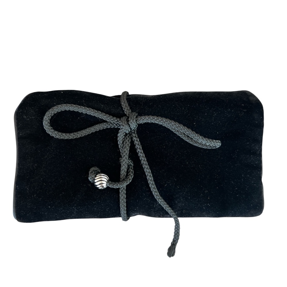 David Yurman Elegant Black Velvet jewelry storage pouch